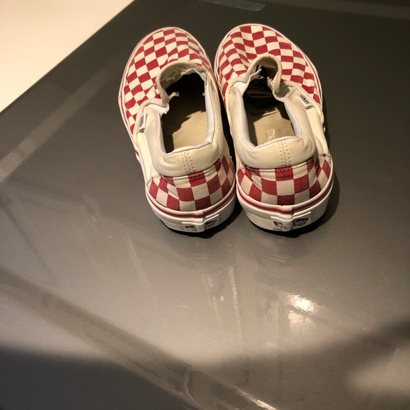 Check vans - Picture 5 of 6